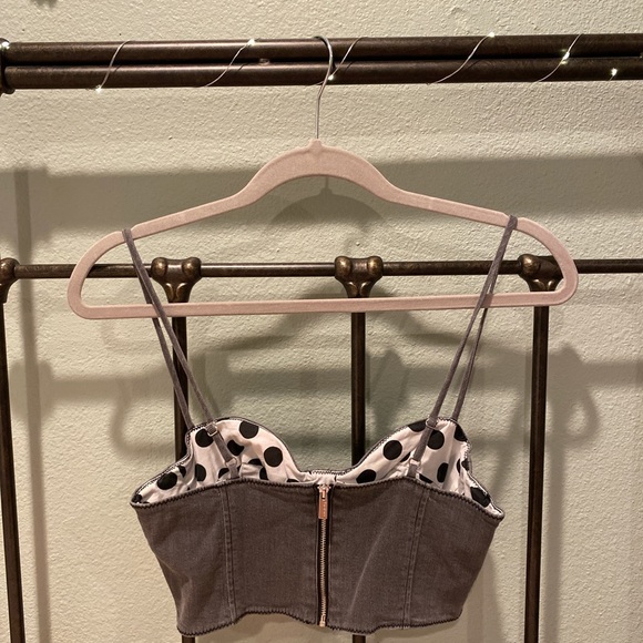 bebe cropped tank top (reversible) - Picture 2 of 4